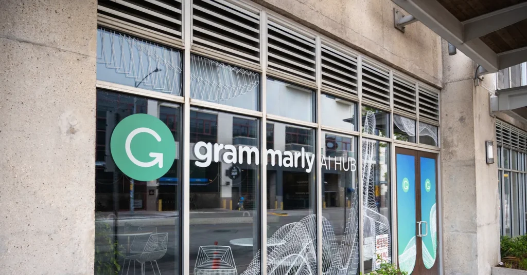 Grammarly’s ‘Expert Review’ Lets Stephen King Criticize Your Writing (Without His Permission)