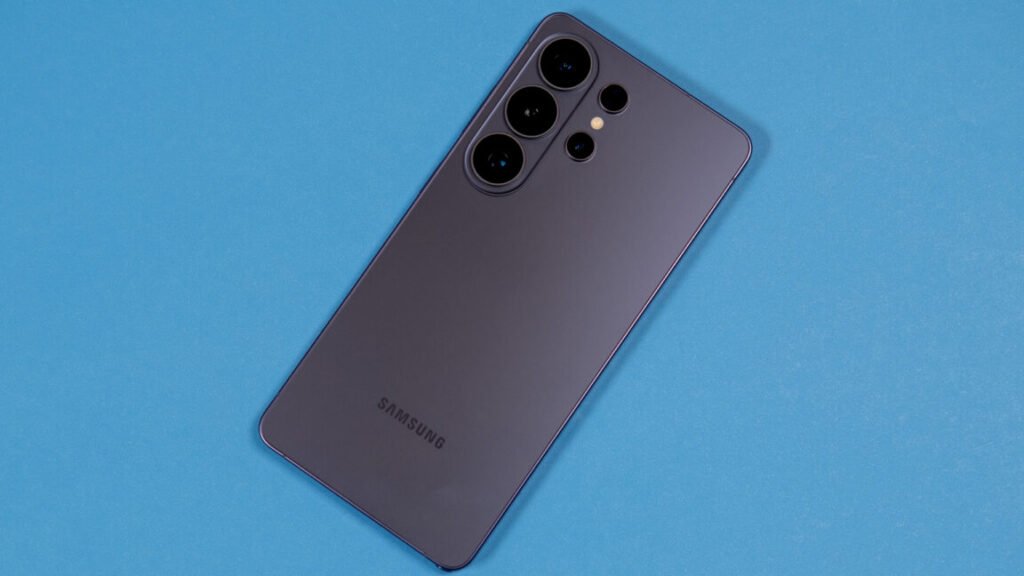 Samsung’s Smartphone Profit Streak Might Finally Break—Blame the AI Memory Boom